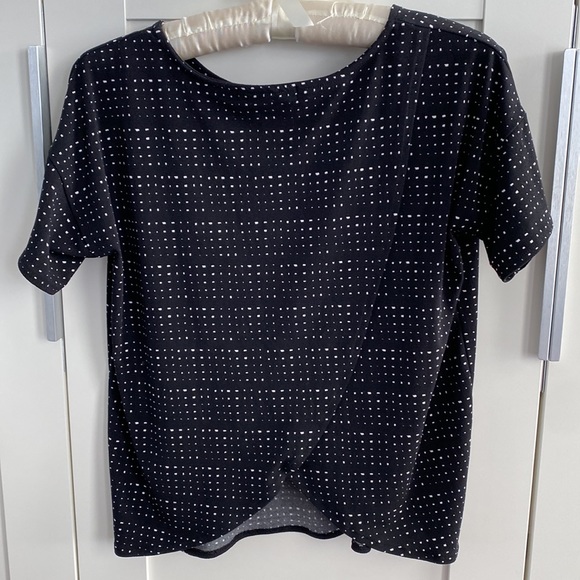 Banana republic women’s blouse. Size XS black and white colour - Picture 3 of 5